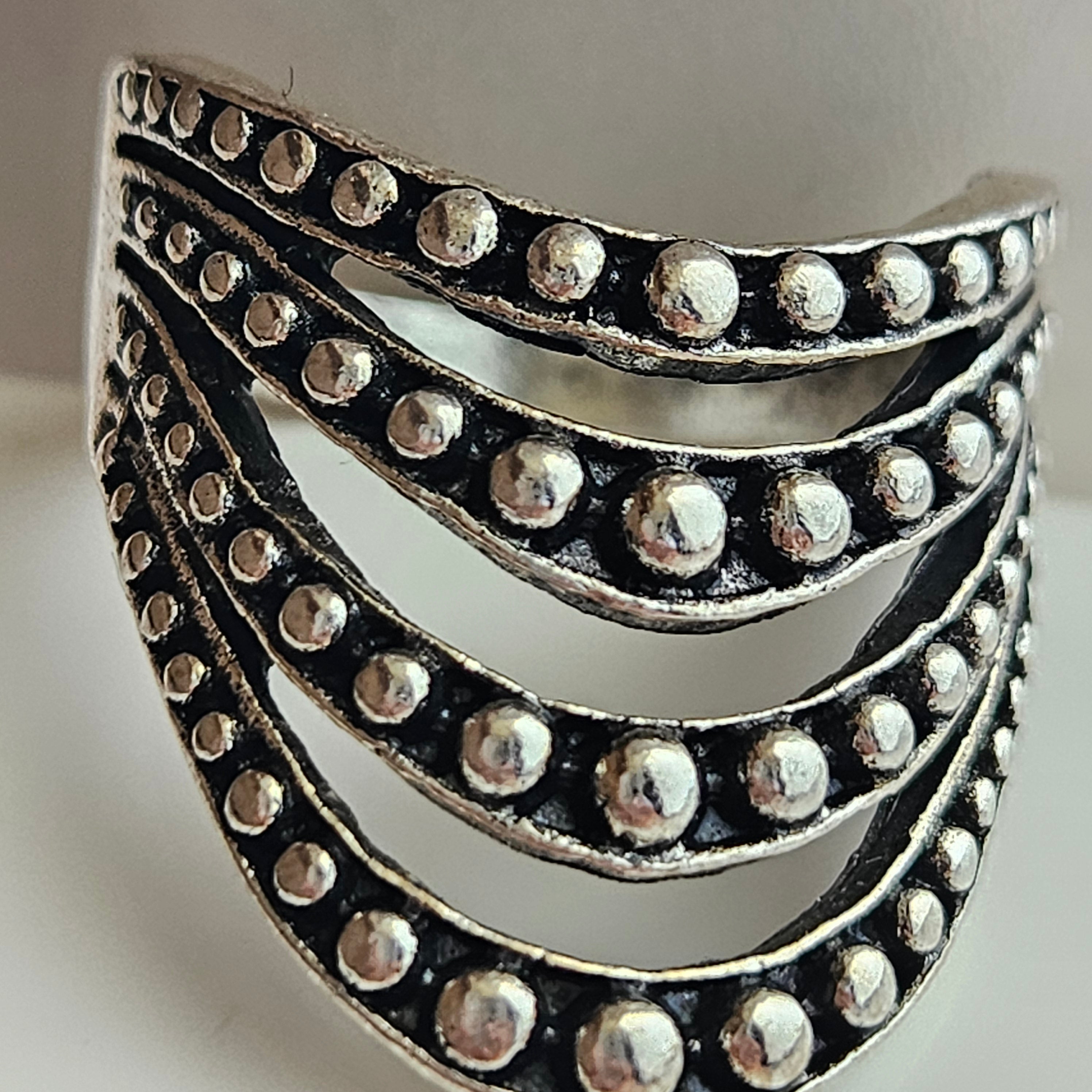 Shiny Alloy Plated Silver Ring Size 8