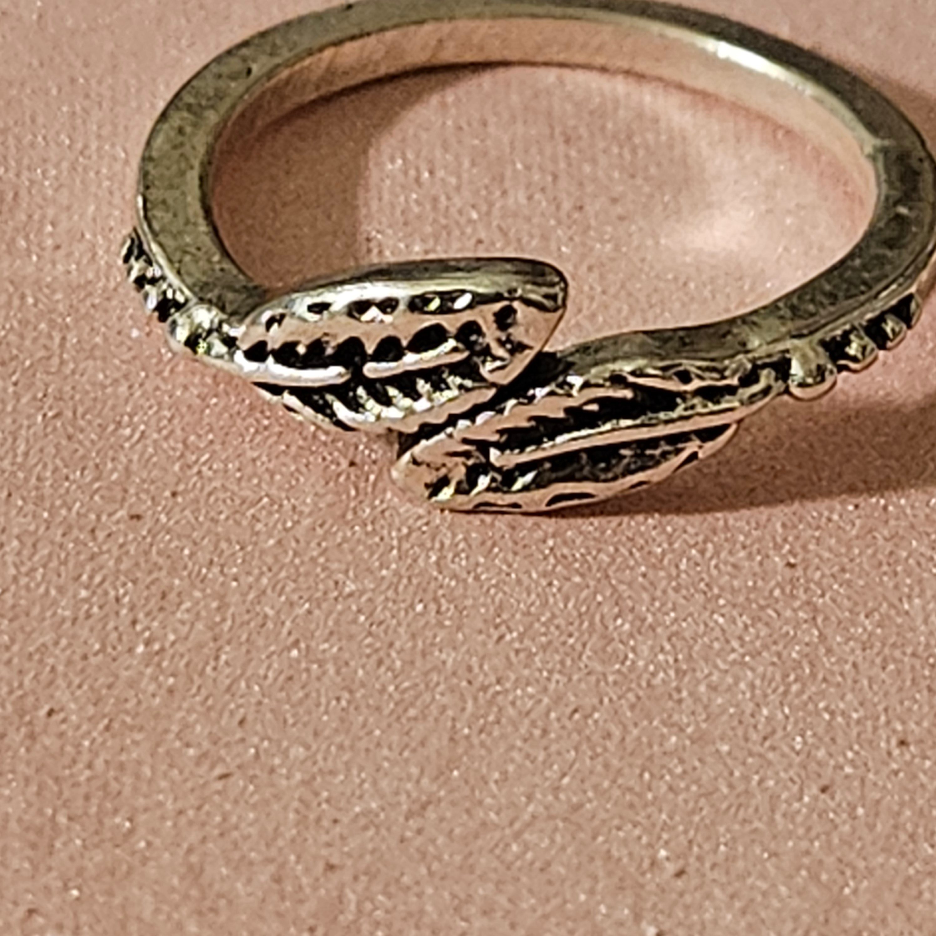 Leaf Design Alloy Silver Plated Ring Size 4.5