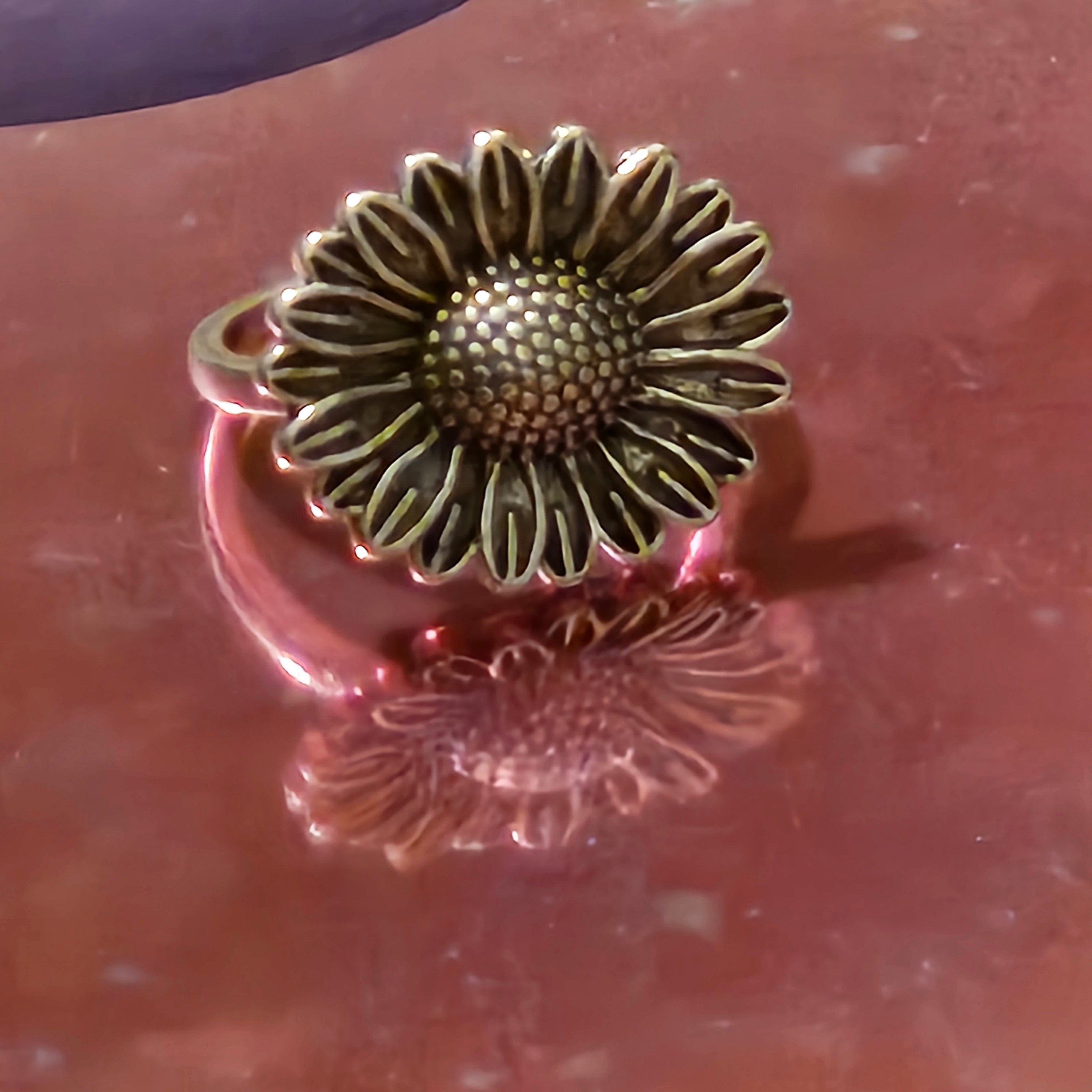 Sunflower Silver Alloy Plated Ring Size 6