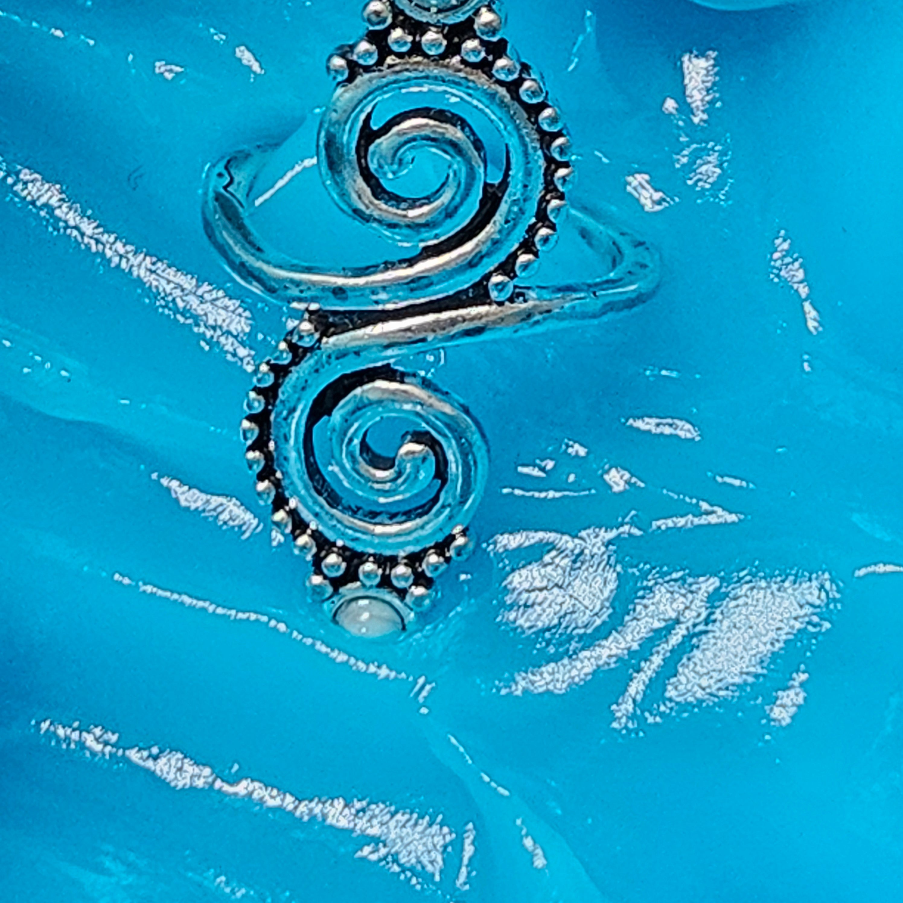 Bright Alloy Plated Silver Knuckle Faux Turquoise Ring Size 7