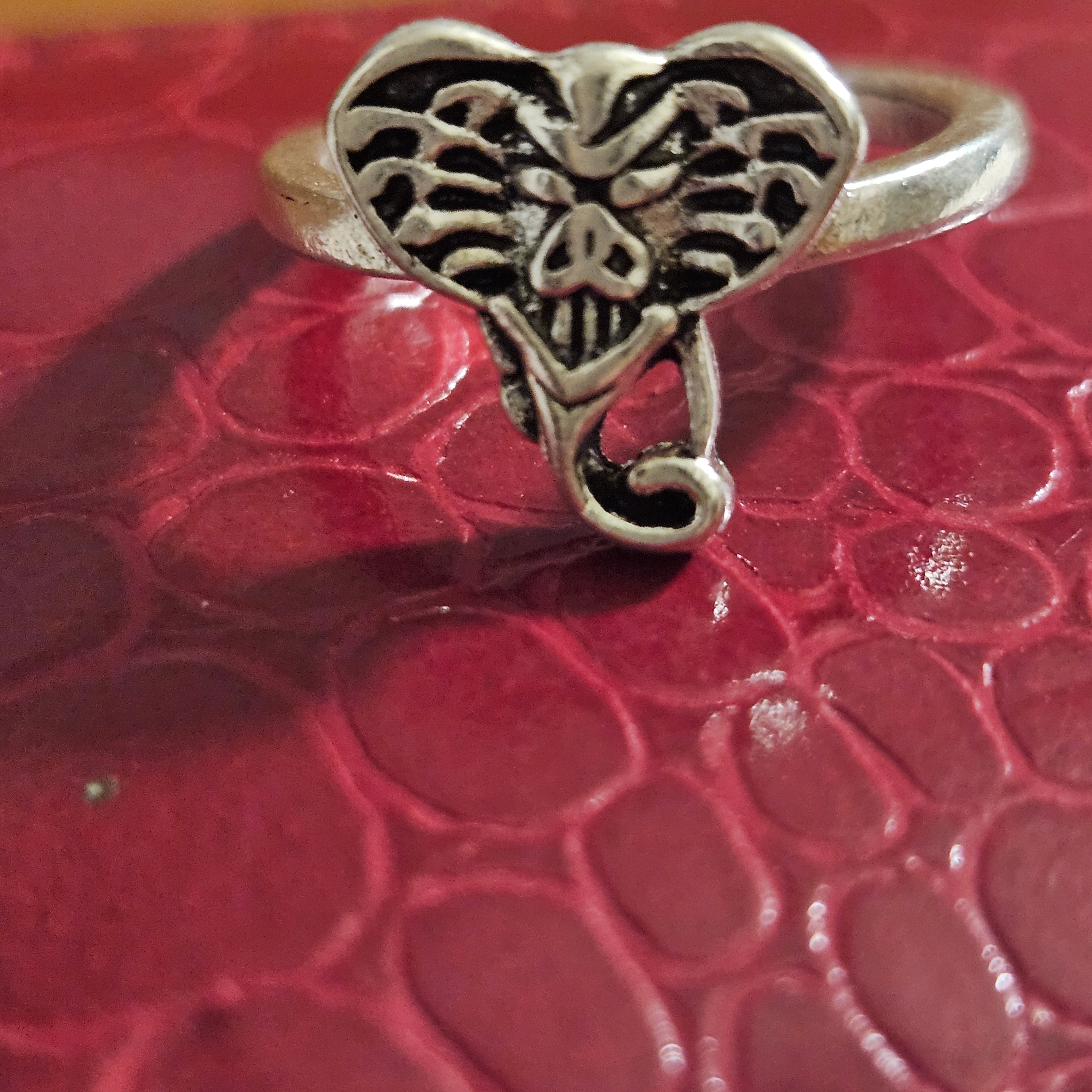 Alloy Plated Silver Elephant Ring Size 5